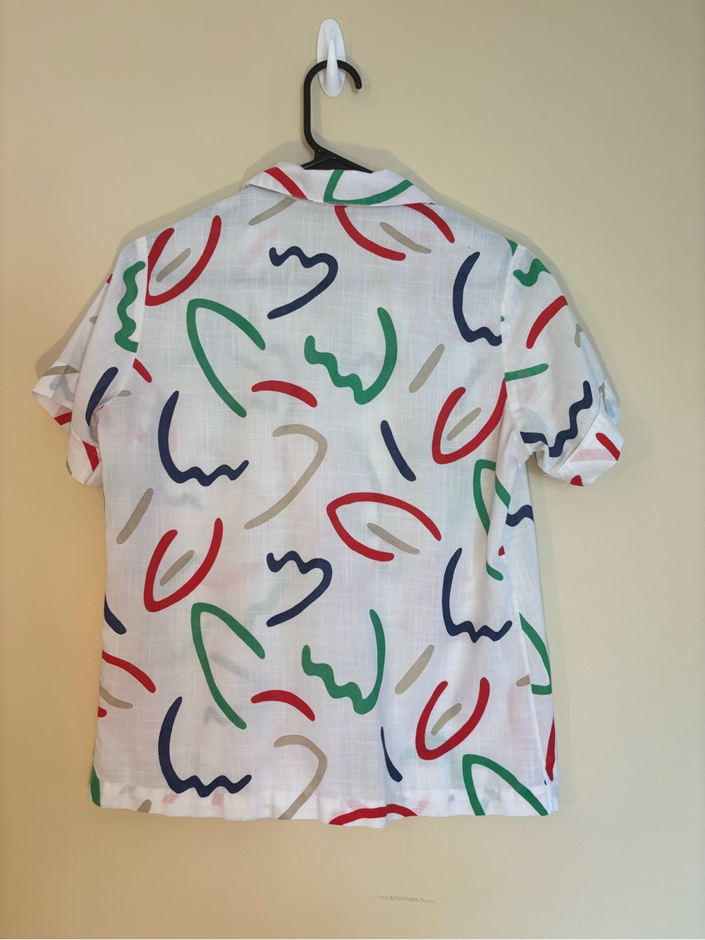 Alfred Dunner White Short Sleeve Button-Down with Multicolor Abstract Scribbles